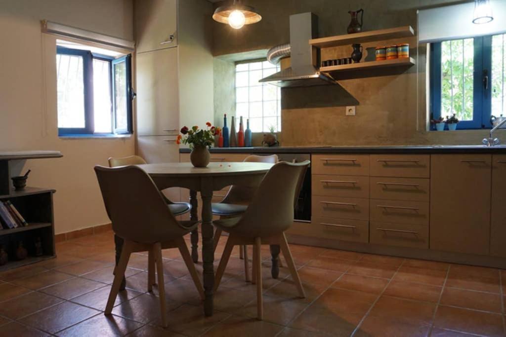 Ατθισ Cozy Cottage Argyra Eksteriør billede